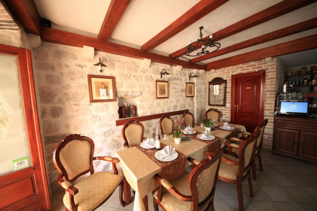 Hotel Admiral Perast Exterior photo